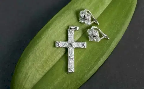 Фотосъемка ювелирных изделий для Инстаграм Фотосъемка украшений для Fresh Jewelry